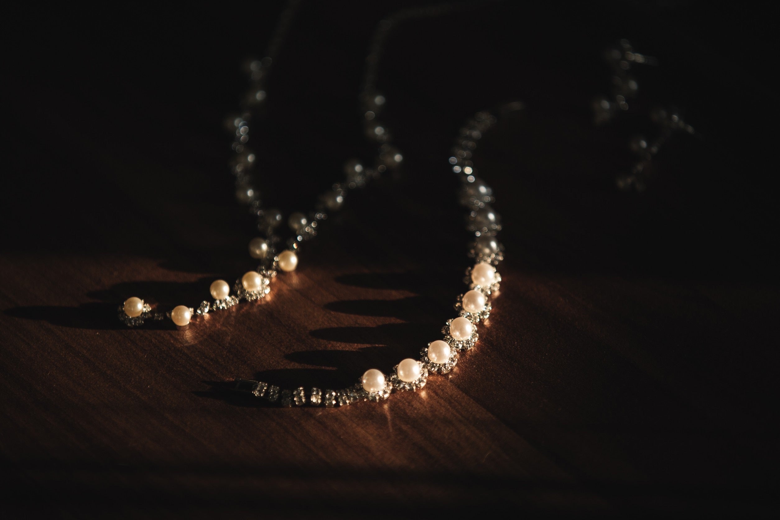 The Enduring Beauty of Silver Jewelry: Exploring the Timeless Appeal